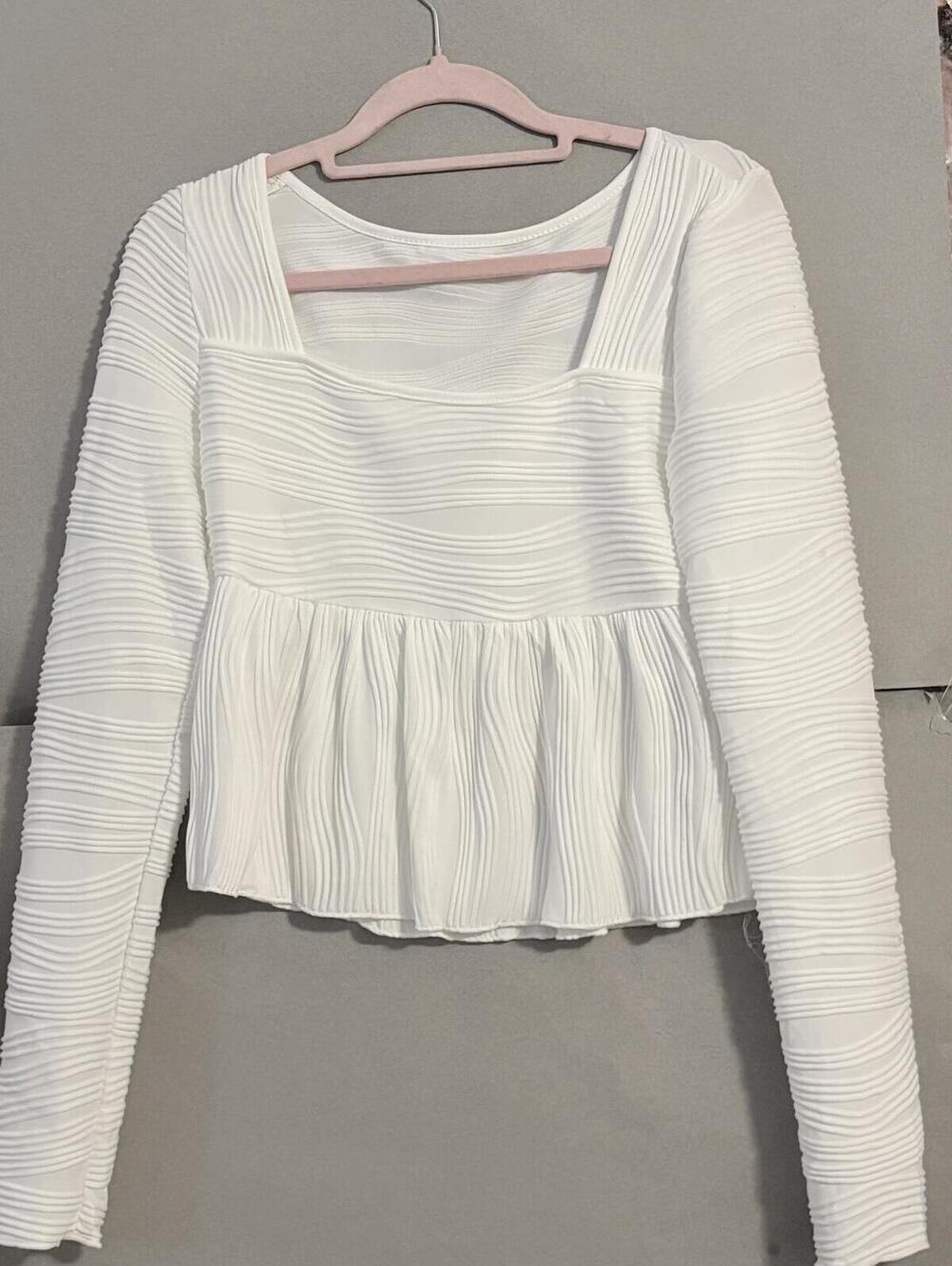 White Long Sleeve Baby doll Textured Peplum Top